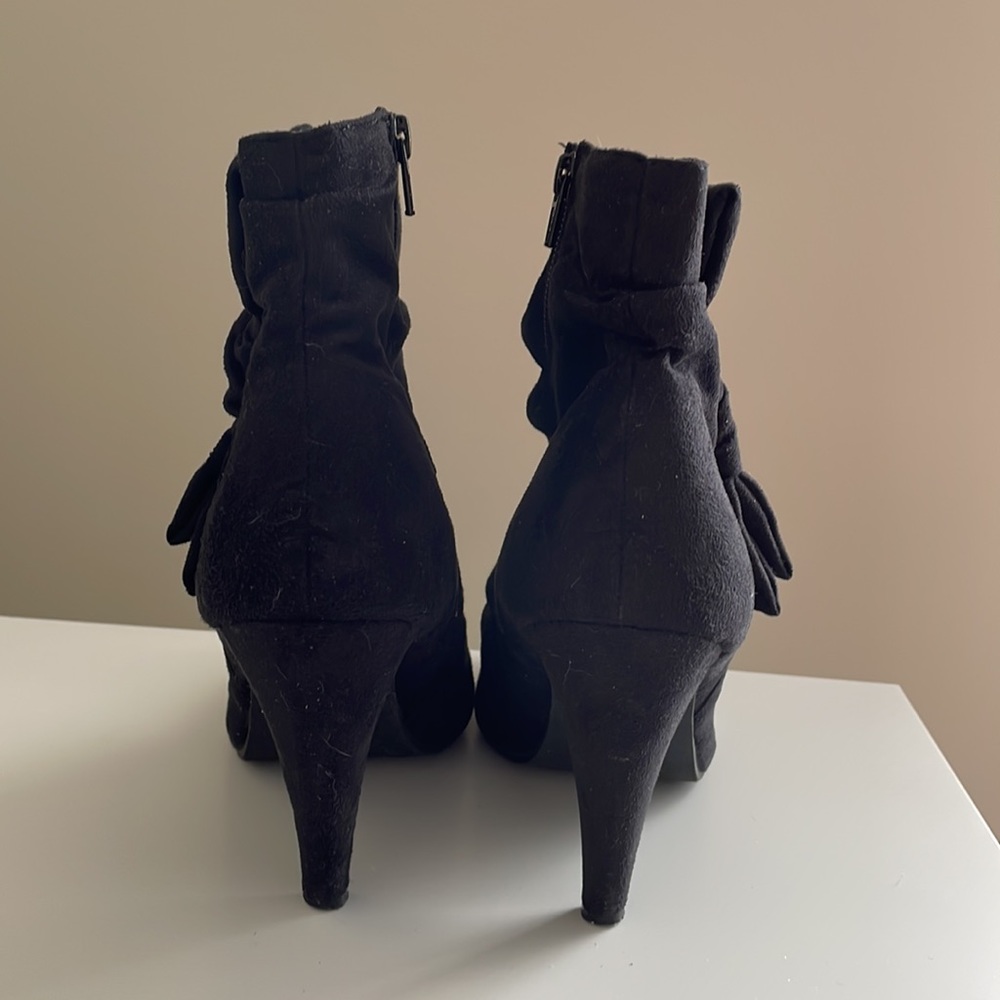 Target booties - Picture 3 of 7